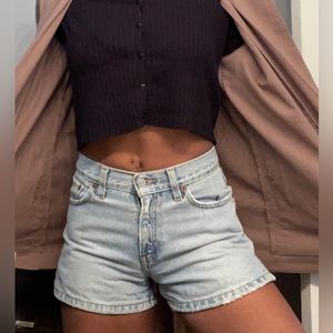 Vintage Levi light wash high waist denim shorts with slits